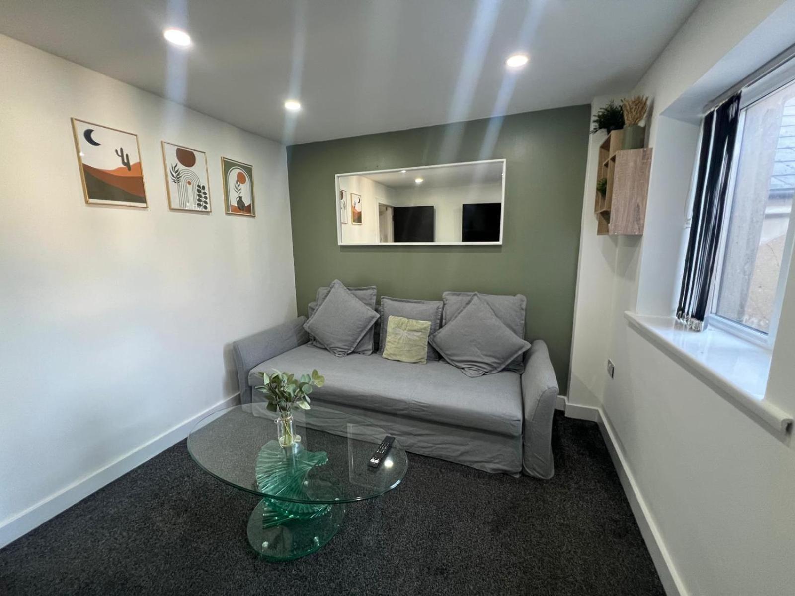 City Centre Location! For Business And Leisure! 5/6 Guests Cardiff Esterno foto