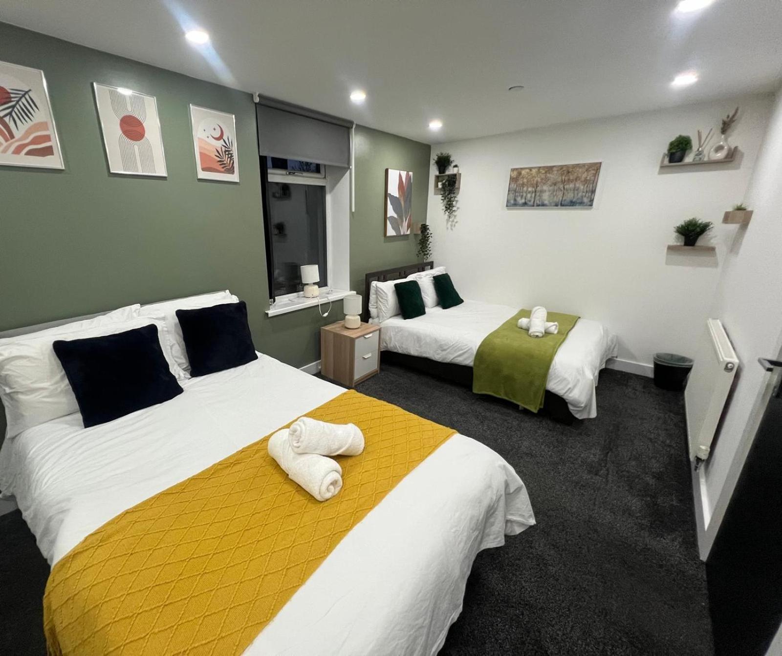 City Centre Location! For Business And Leisure! 5/6 Guests Cardiff Esterno foto